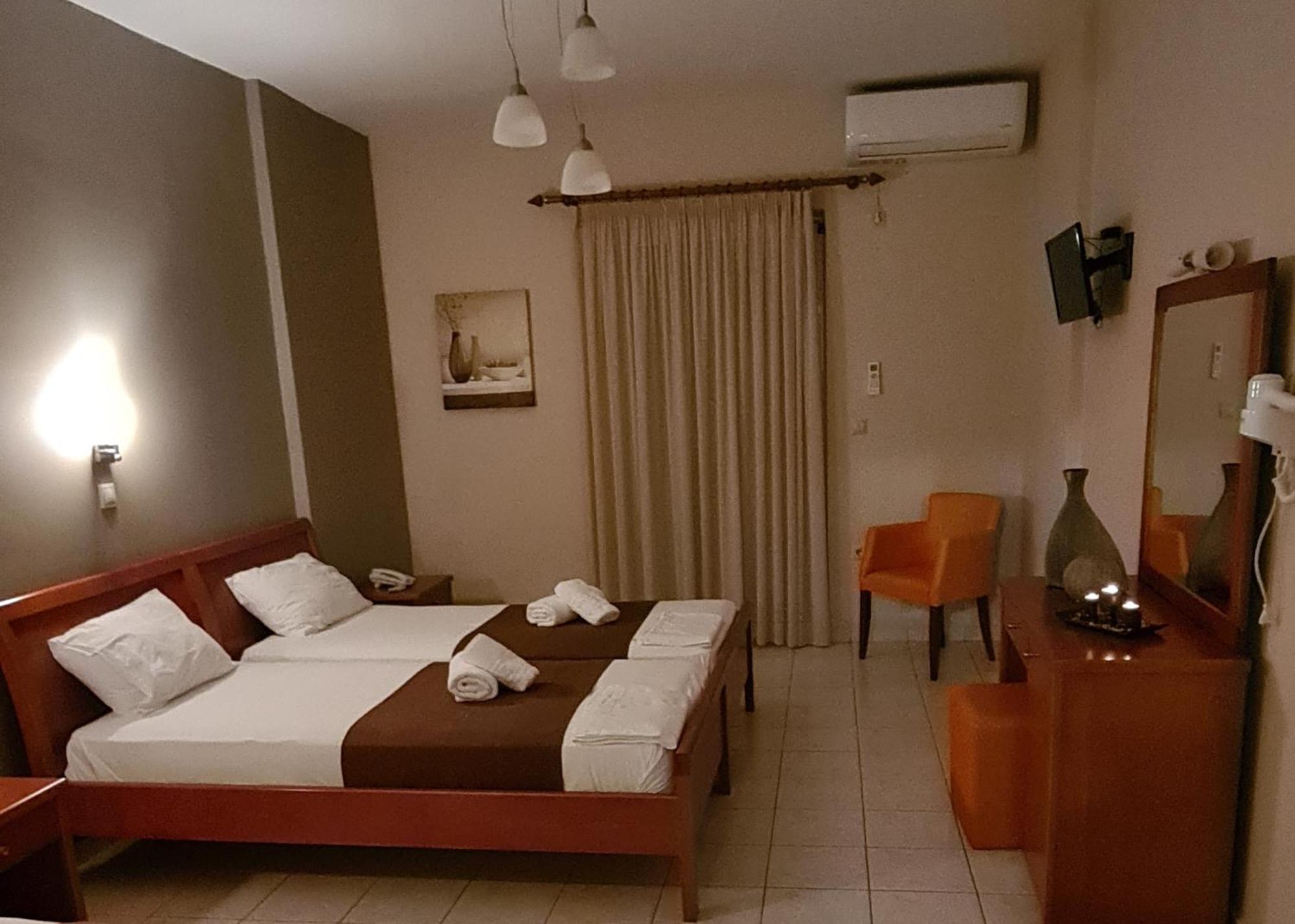 Manto Studios Tiros Luaran gambar
